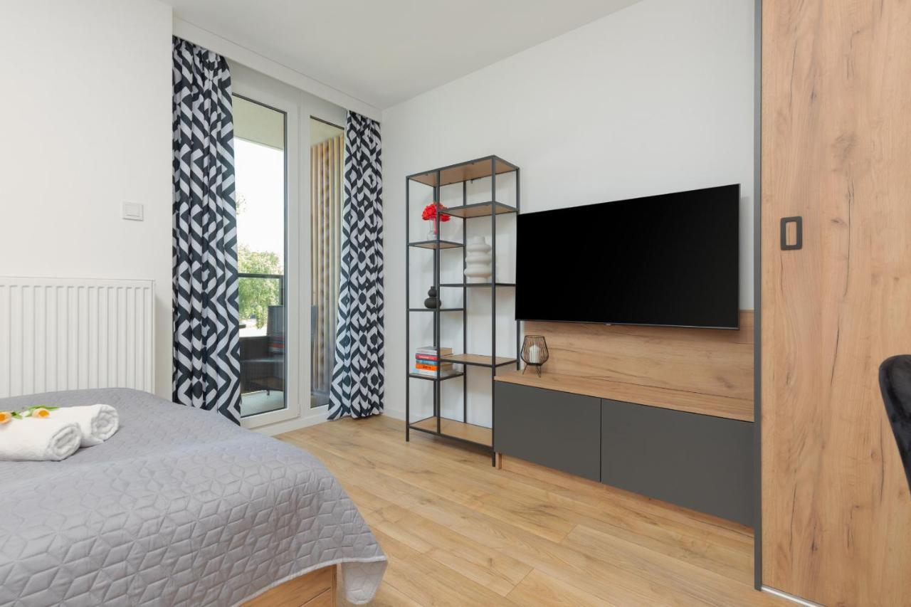 Warsaw Praga Kokoryczki Apartments With Parking By Noclegi Renters Exterior photo