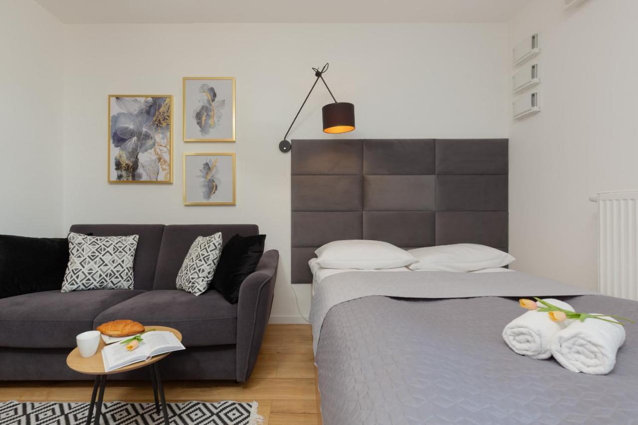 Warsaw Praga Kokoryczki Apartments With Parking By Noclegi Renters Exterior photo